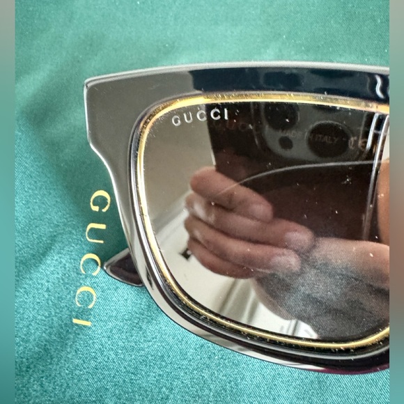 NEW GUCCI SUNGLASSES - Picture 2 of 5